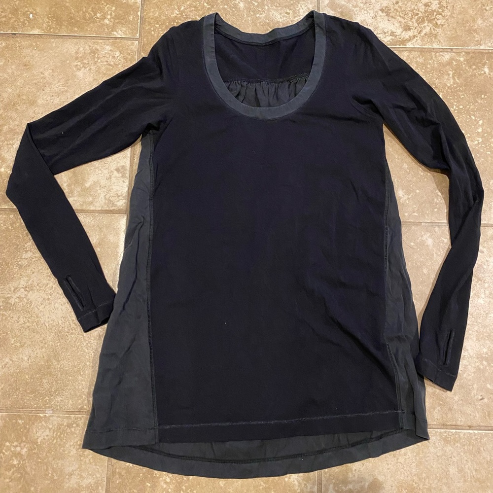 Lululemon top
